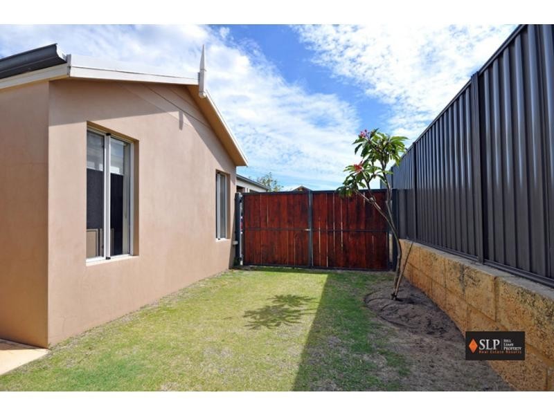 22 Cowra Turn, Aveley WA 6069