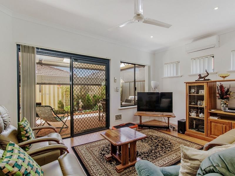 14/9 Bradbury Street, Rockingham WA 6168