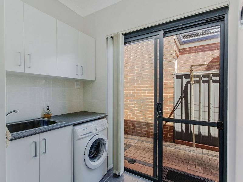 14/9 Bradbury Street, Rockingham WA 6168