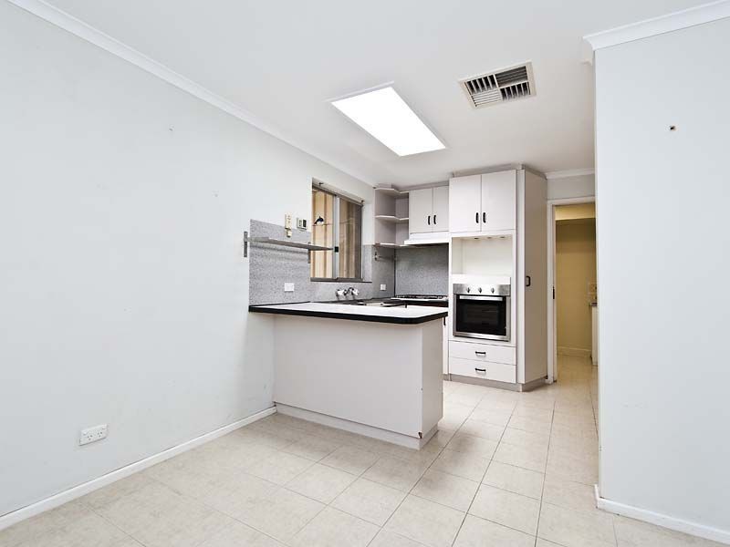 10 Agati Place, Forrestfield WA 6058