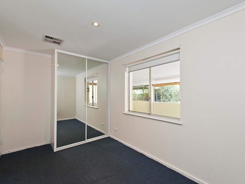 10 Agati Place, Forrestfield WA 6058