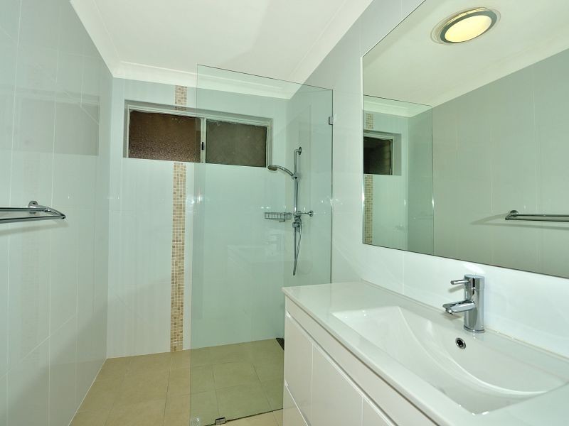 17/11 Leslie Street, Dudley Park WA 6210