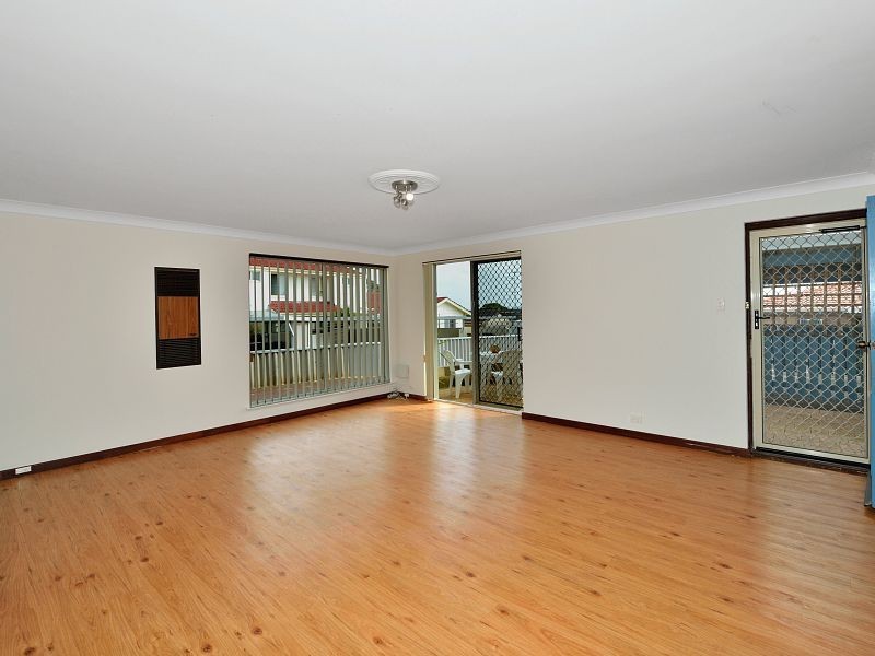 17/11 Leslie Street, Dudley Park WA 6210