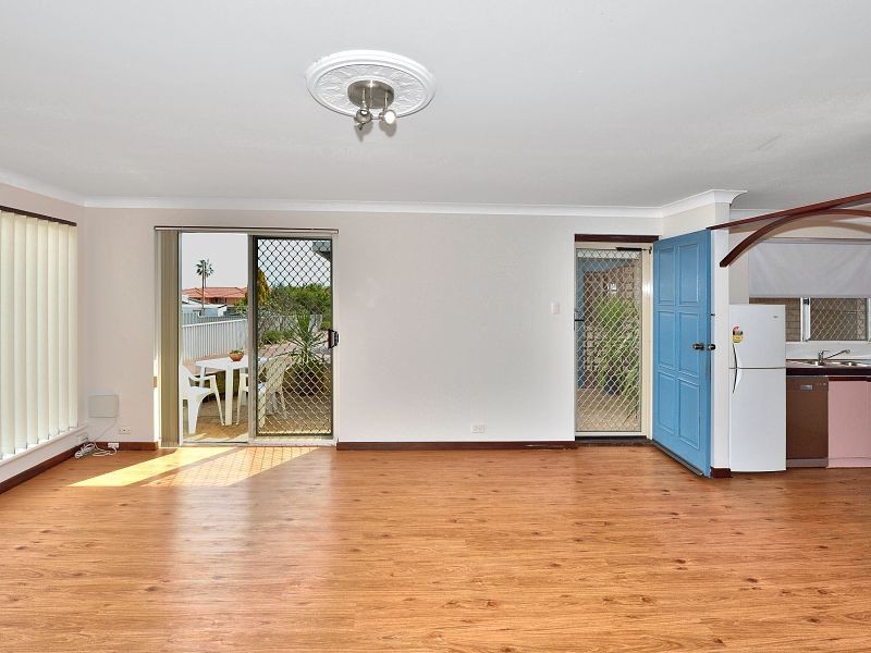 17/11 Leslie Street, Dudley Park WA 6210