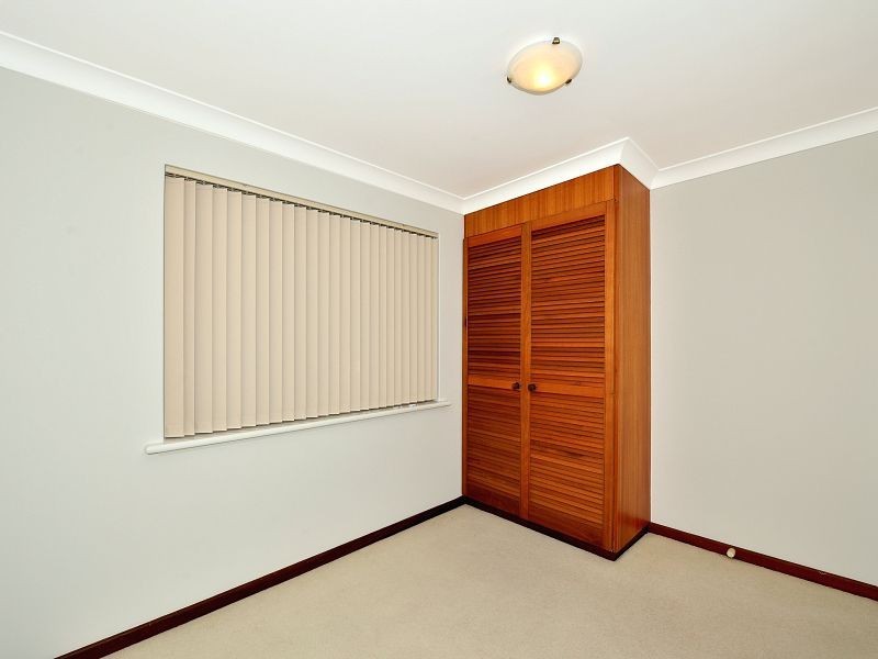 17/11 Leslie Street, Dudley Park WA 6210