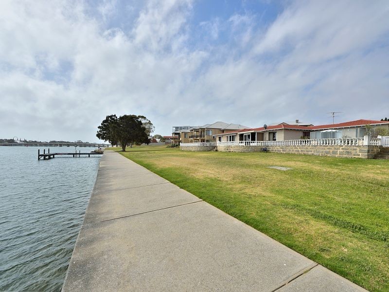 17/11 Leslie Street, Dudley Park WA 6210