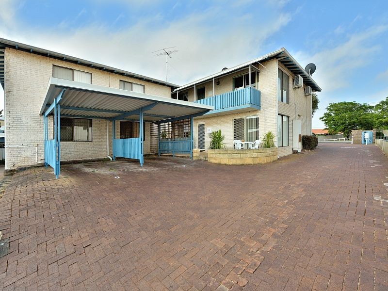 17/11 Leslie Street, Dudley Park WA 6210