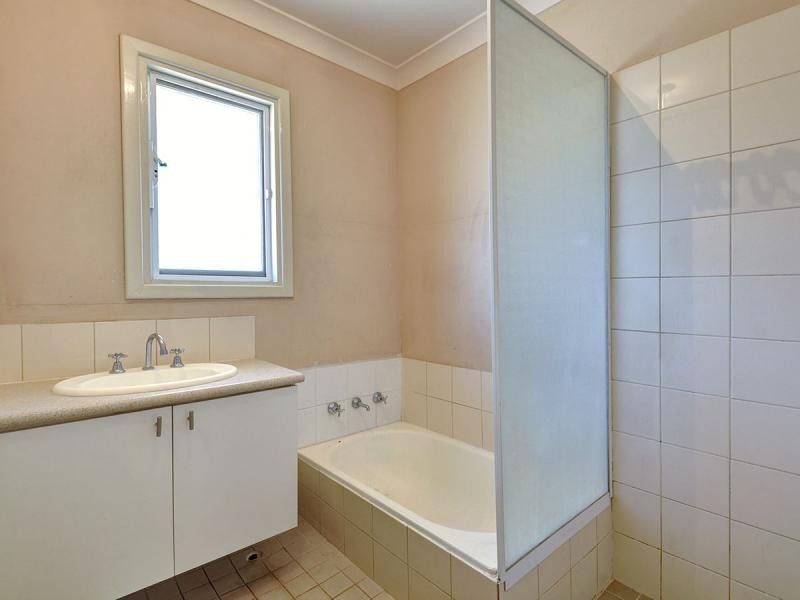 16 Keeley Way, Girrawheen WA 6064