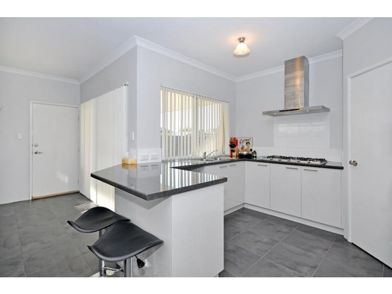 4 Kabuki View, Aveley WA 6069