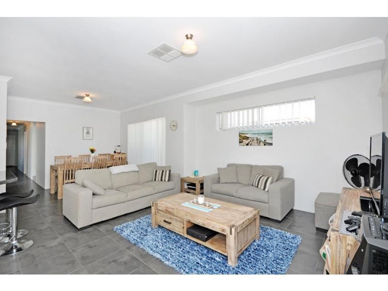 4 Kabuki View, Aveley WA 6069