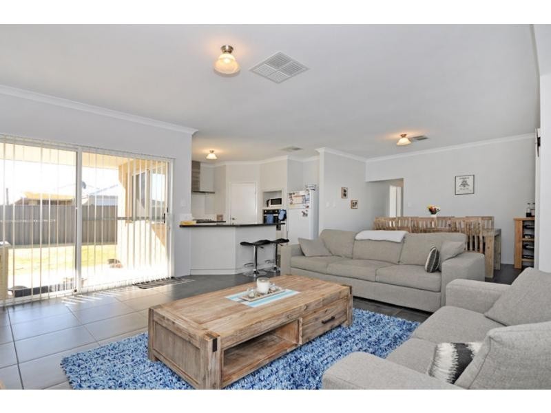 4 Kabuki View, Aveley WA 6069