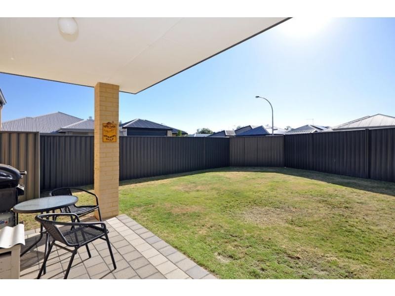 4 Kabuki View, Aveley WA 6069