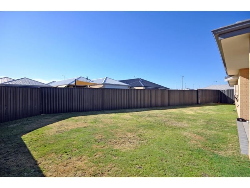 4 Kabuki View, Aveley WA 6069