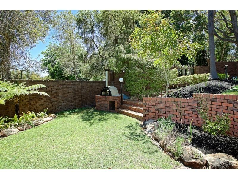 7 Cheyne Walk, Applecross WA 6153