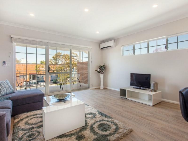 18 Stuart Street, Maylands WA 6051
