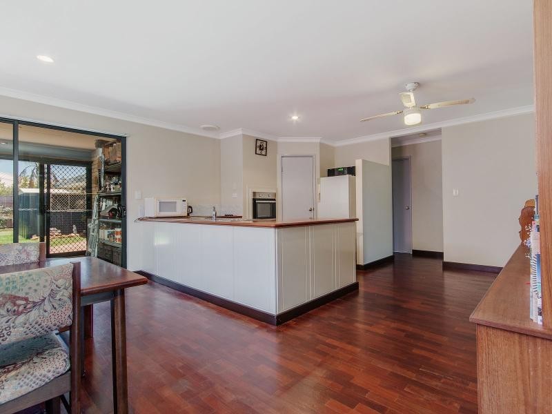 37 Lynch Avenue, Rockingham WA 6168