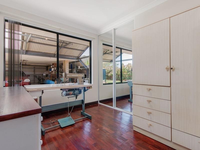 37 Lynch Avenue, Rockingham WA 6168