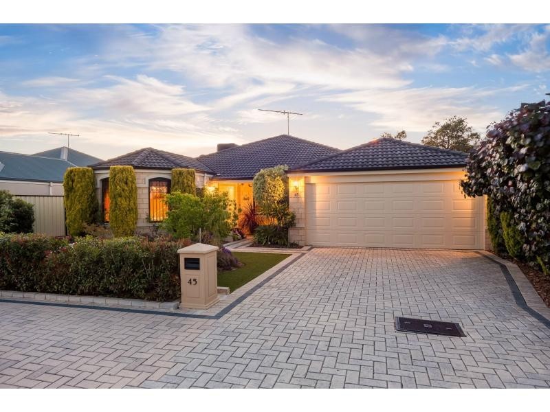 45 Hollins Bend, Madeley WA 6065