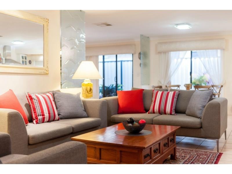 45 Hollins Bend, Madeley WA 6065