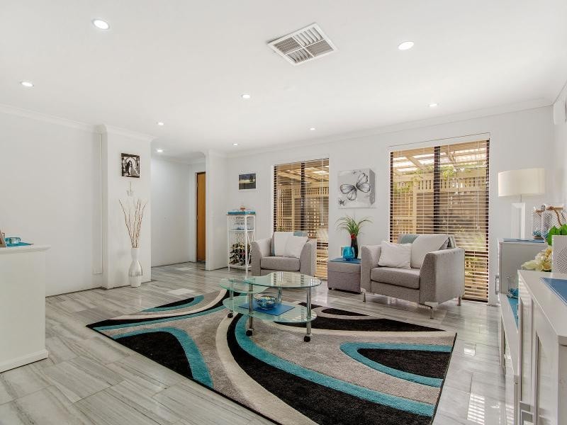 27 Malibu Road, Safety Bay WA 6169