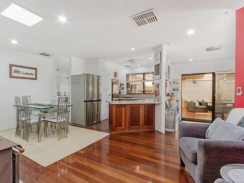 27 Malibu Road, Safety Bay WA 6169