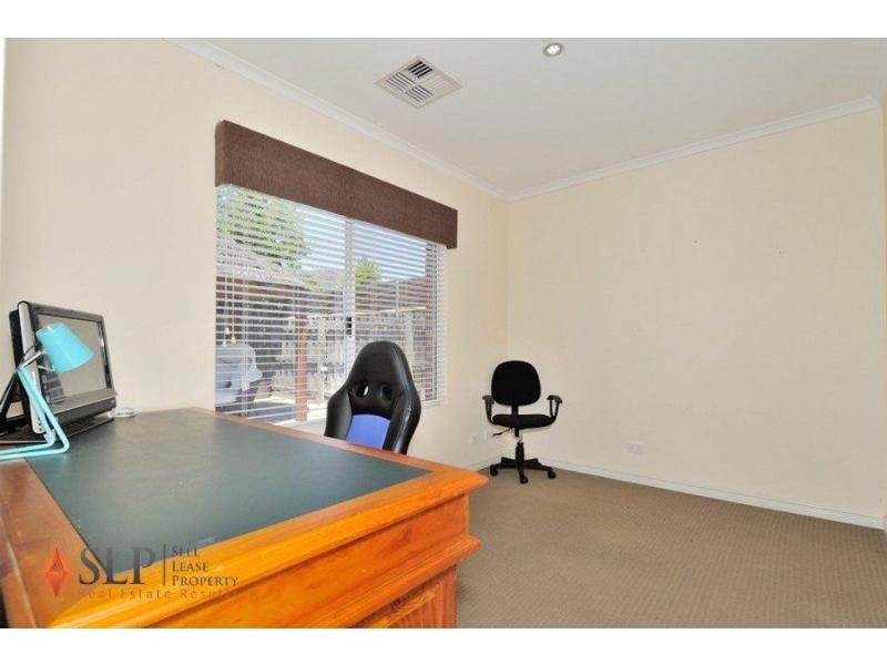 8 Kerries Link, The Vines WA 6069
