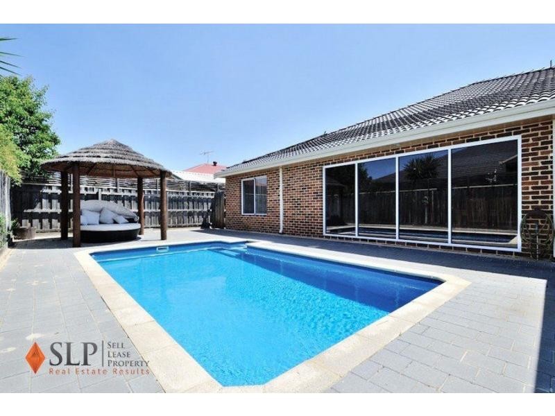 8 Kerries Link, The Vines WA 6069