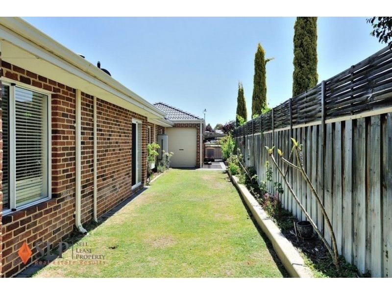 8 Kerries Link, The Vines WA 6069