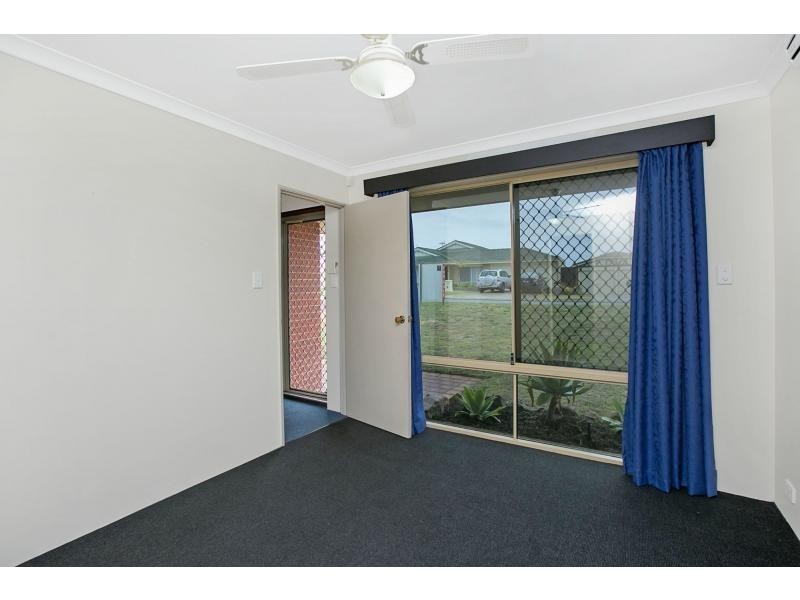 37 Mayflower Close, Port Kennedy WA 6172