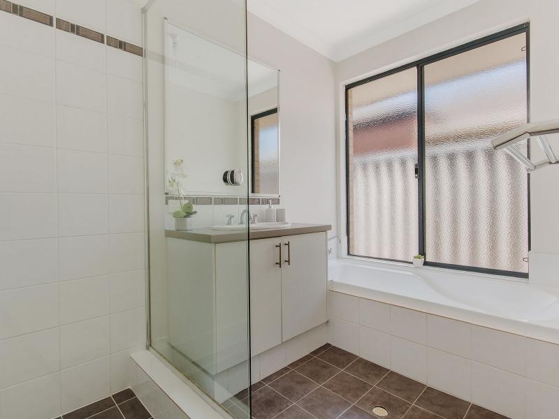 7 Vitesse APPROACH, Shoalwater WA 6169