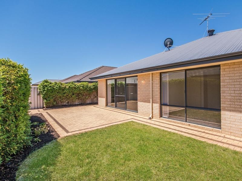 7 Vitesse APPROACH, Shoalwater WA 6169