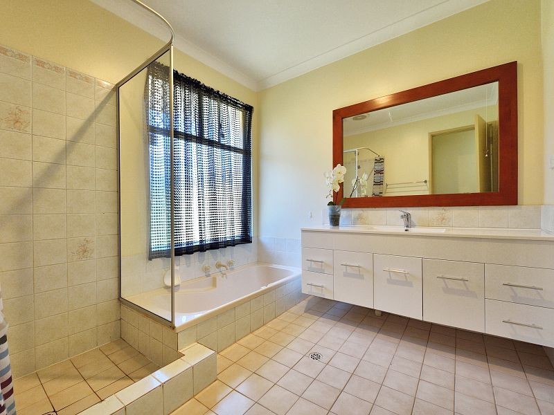 3 Underdale Place, Coodanup WA 6210