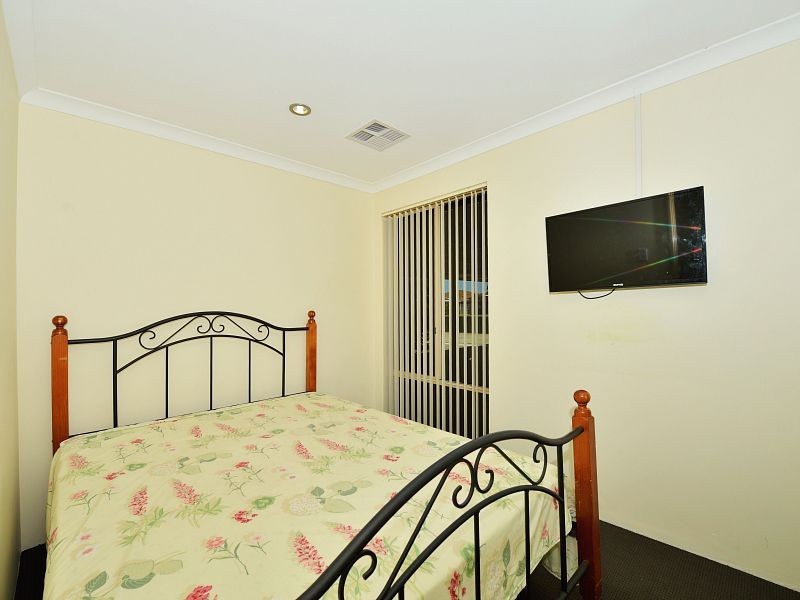3 Underdale Place, Coodanup WA 6210