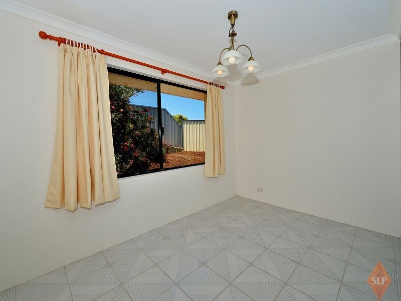 28 Kingfisher Drive, Halls Head WA 6210