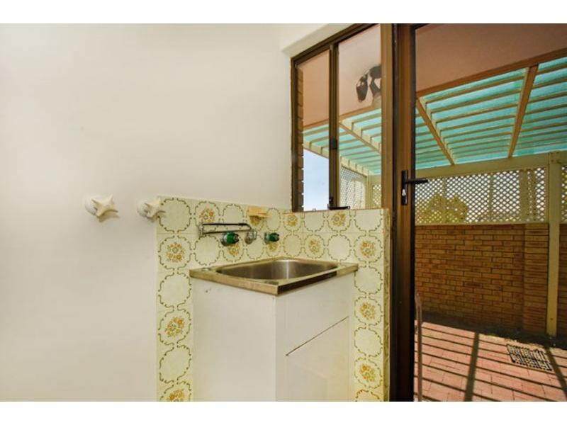 2/44 Croydon Avenue, Yokine WA 6060