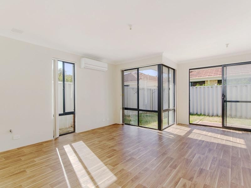 8/18 Shoalhaven Place, Waikiki WA 6169