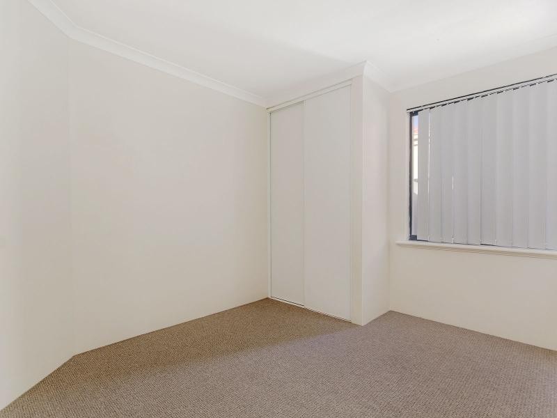 8/18 Shoalhaven Place, Waikiki WA 6169