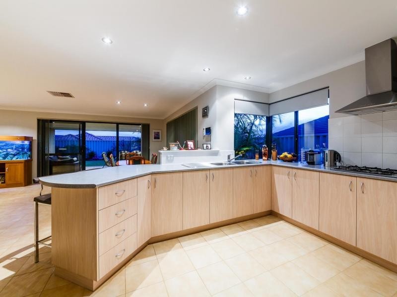 7 Lakeport Way, Butler WA 6036