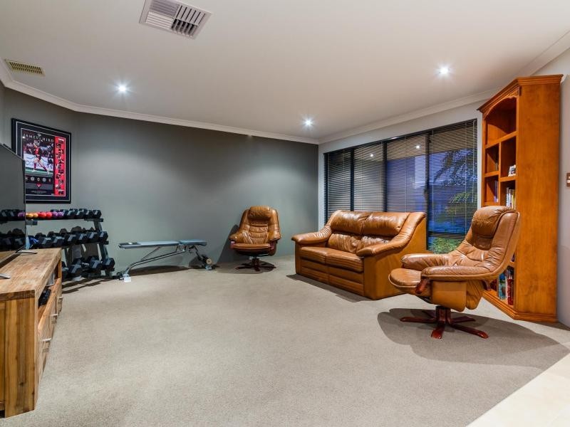 7 Lakeport Way, Butler WA 6036