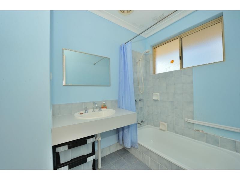 26 Wyola Street, Cooloongup WA 6168