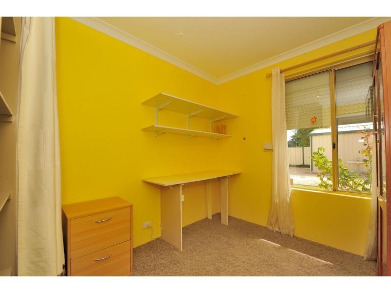 26 Wyola Street, Cooloongup WA 6168