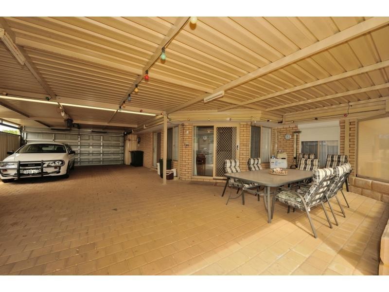 26 Wyola Street, Cooloongup WA 6168