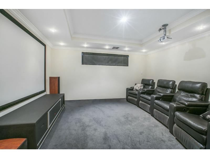 12 Trade Winds Retreat, Dudley Park WA 6210