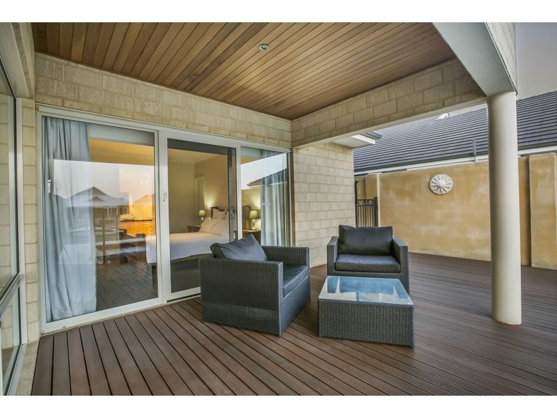 12 Trade Winds Retreat, Dudley Park WA 6210