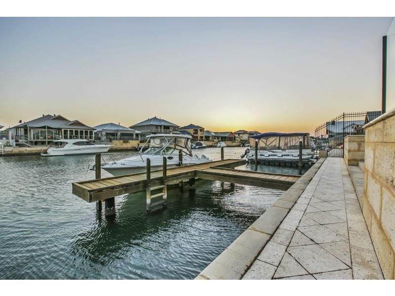 12 Trade Winds Retreat, Dudley Park WA 6210