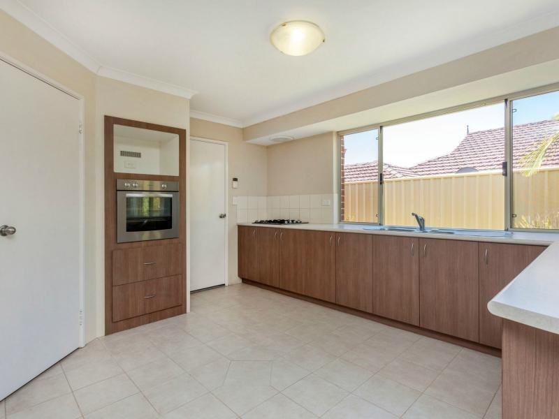 7 Gilbreth Bend, Tapping WA 6065