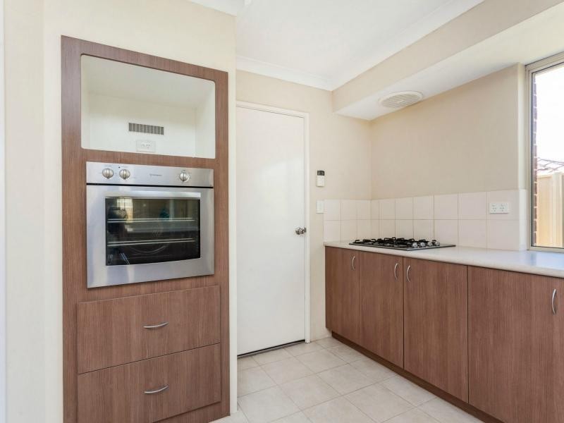 7 Gilbreth Bend, Tapping WA 6065