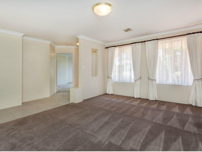 7 Gilbreth Bend, Tapping WA 6065