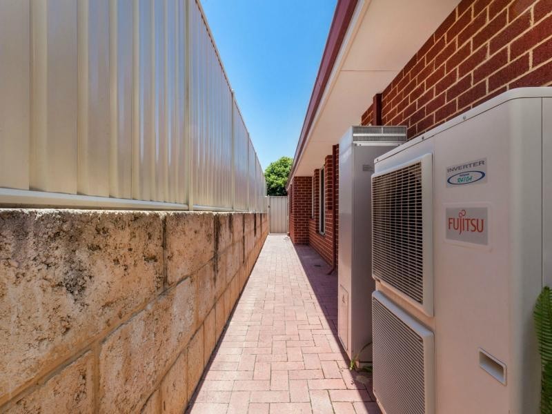 7 Gilbreth Bend, Tapping WA 6065