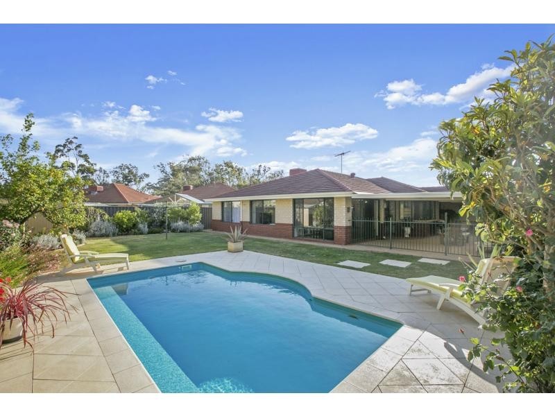 2 Birtles Grove, Erskine WA 6210